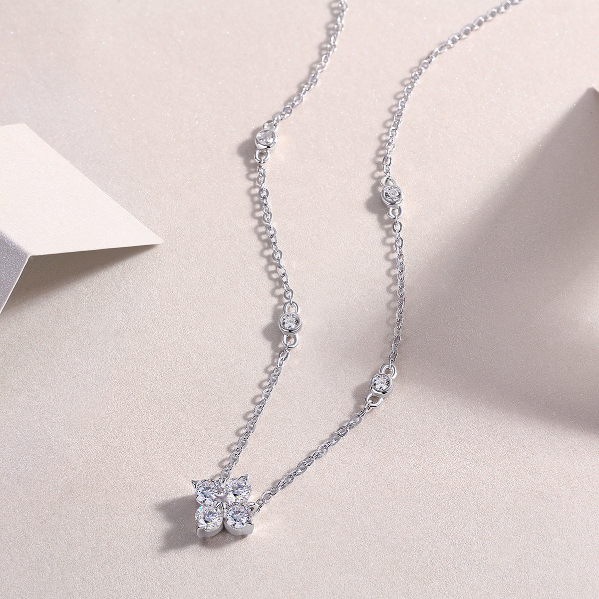 Radiant Star Luxurious Moissanite Diamond Jewelry Pendant Set S925 Sterling Silver And Platinum Plating
