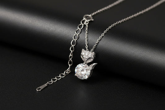 Little Fox - Moissanite Clavicle Chain