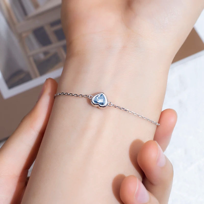 IGI Certified 1.01ct Diamond Heart Cut Fancy Blue VVS1 18k Gold Bracelet