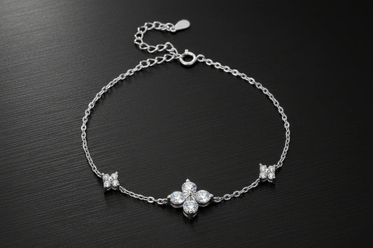 4 Leaf Trillium - 1.2 Carat Moissanite Bracelet Sterling Silver
